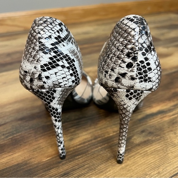 Qupid snake print closed toe heels size 9 - Picture 11 of 11